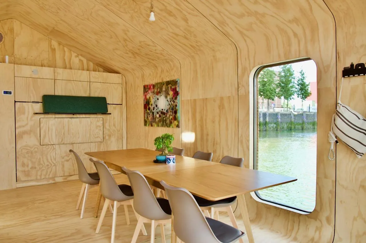 Wikkelboats At Floating Rotterdam Rijnhaven Villa 0*,