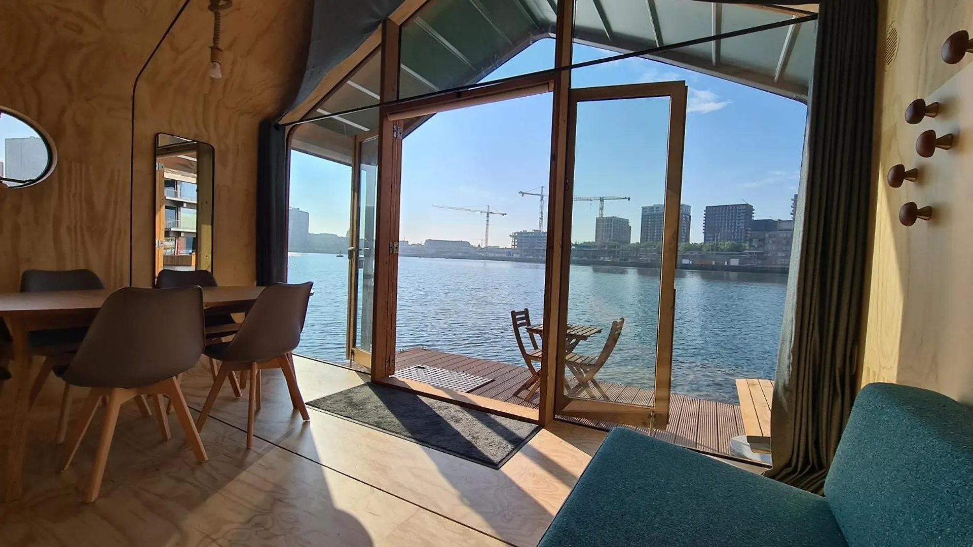 Wikkelboats At Floating Rotterdam Rijnhaven Villa